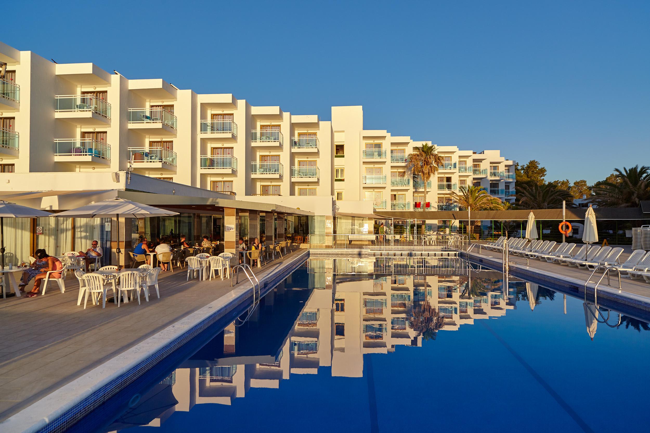 Aparthotel Nereida San Antonio  Luaran gambar