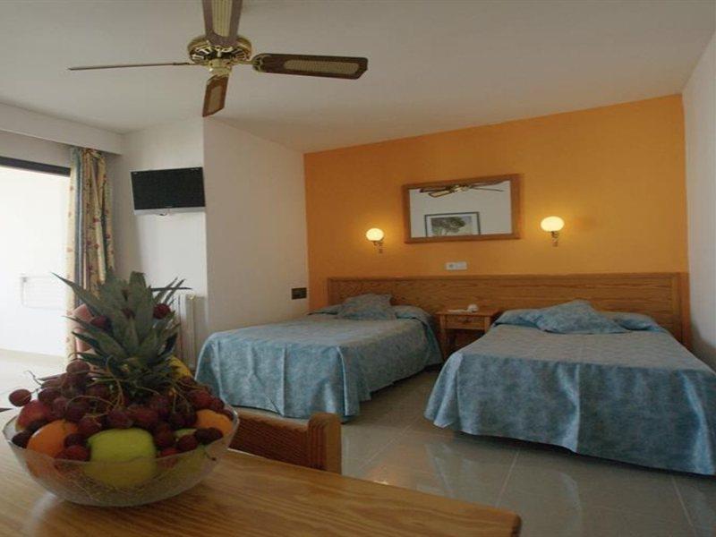 Aparthotel Nereida San Antonio  Luaran gambar