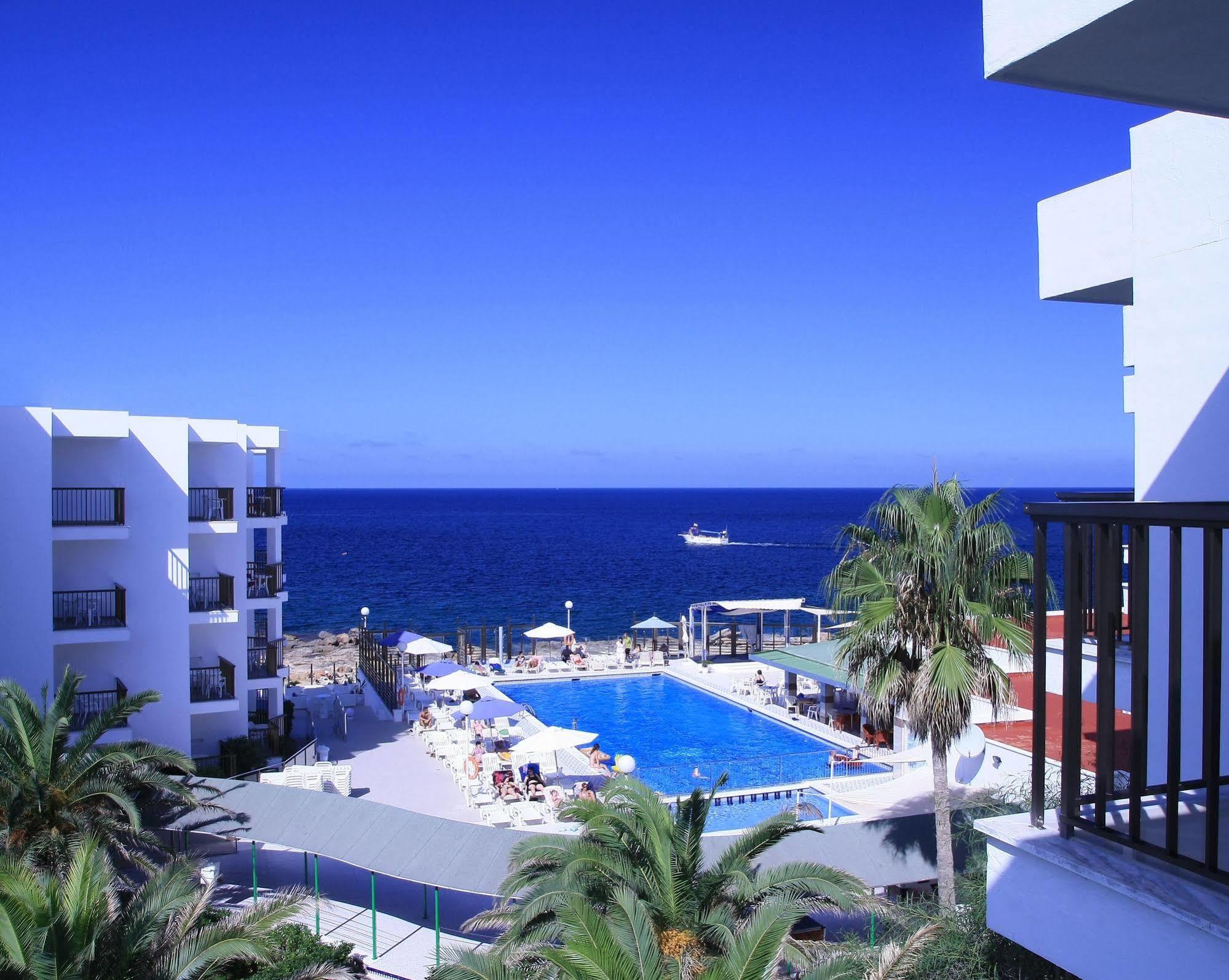 Aparthotel Nereida San Antonio  Luaran gambar